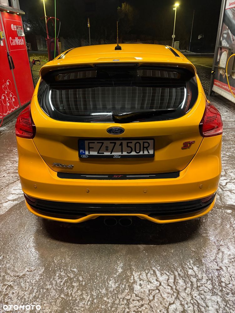 Ford Focus 2.0 EcoBoost ST - 7