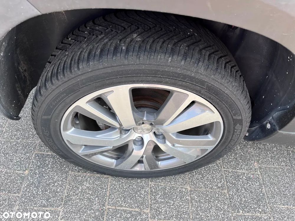 Peugeot 2008 2017 photo 5