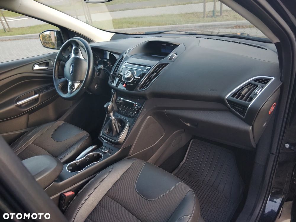 Ford Kuga 2.0 TDCi 4x4 Titanium - 19