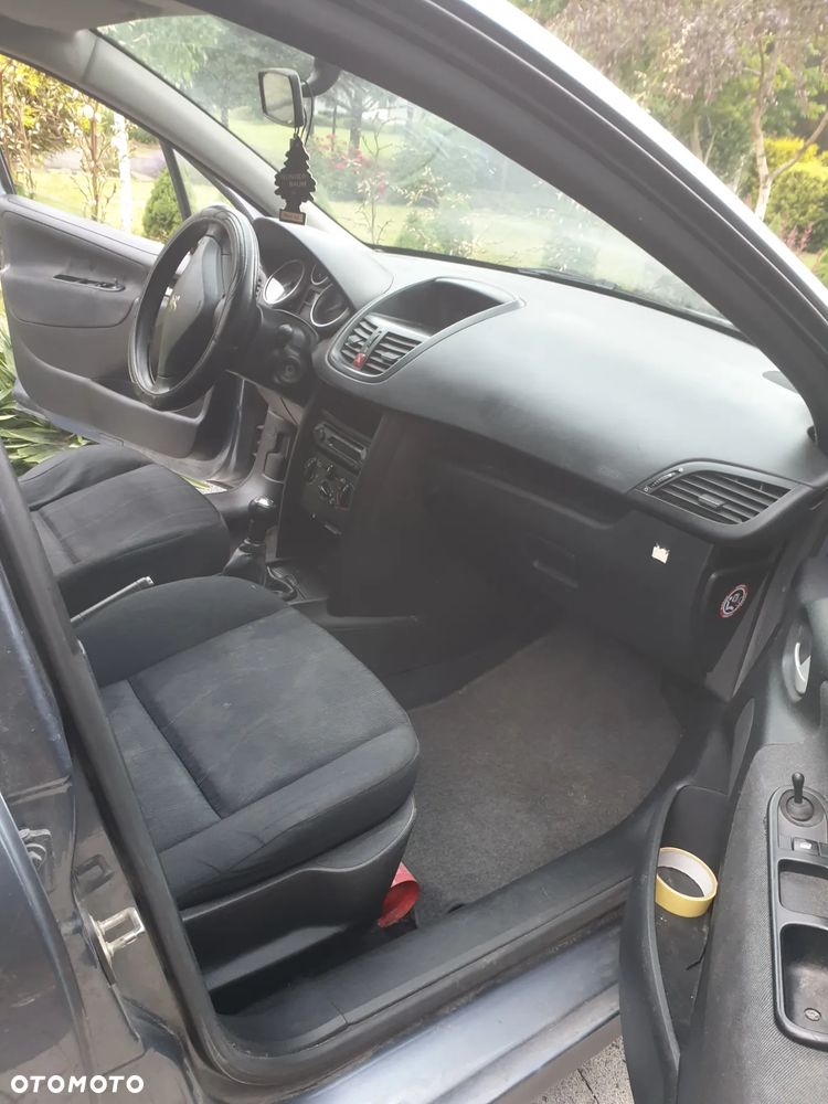 Peugeot 207 1.4 16V Presence - 10