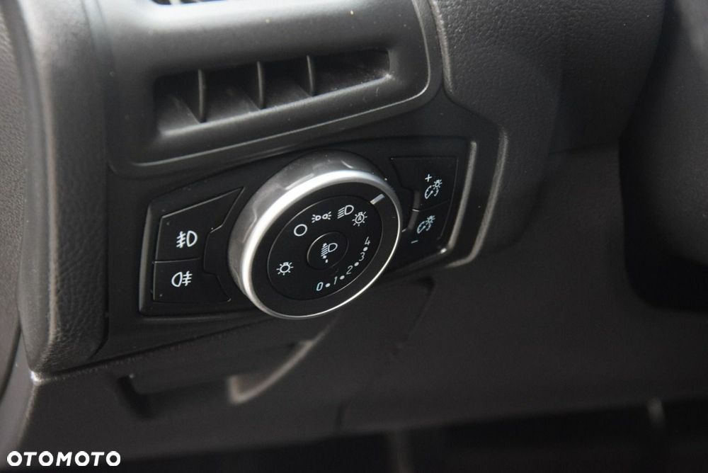 Ford Focus 1.5 EcoBlue Start-Stopp-System ST-LINE STYLE - 36