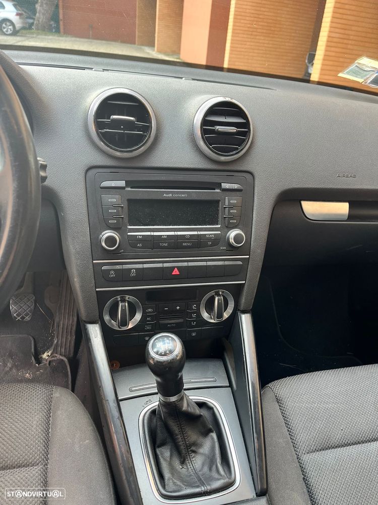 Audi A3 Sportback 1.6 TDI Attraction - 9