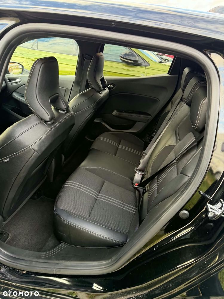 Renault Clio - 11