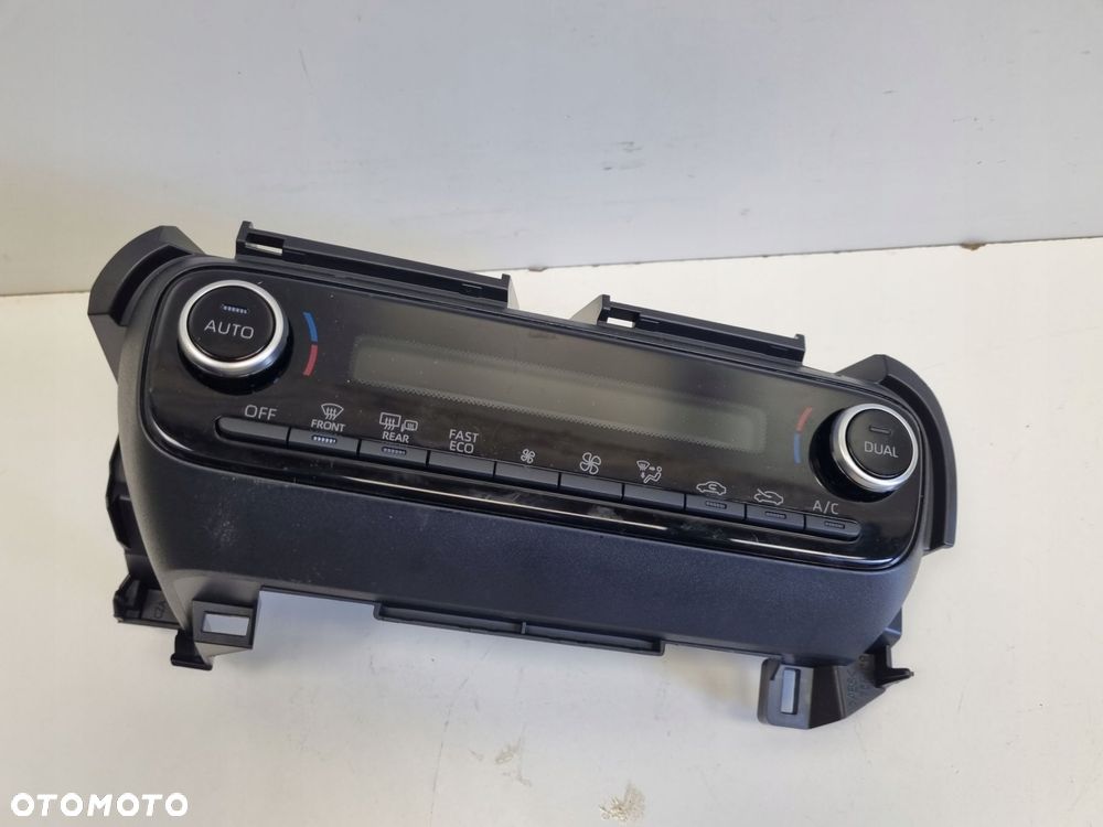 PANEL KLIMATYZACJI Toyota Yaris IV _ Nawiewu 55900-0DN00 - 1