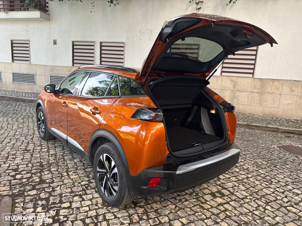 Peugeot e-2008 Allure - 5