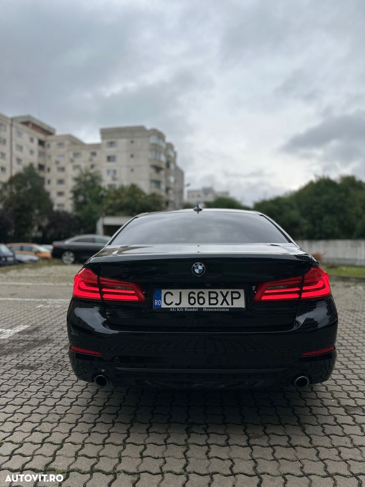 BMW Seria 5 530i Aut. Luxury Line - 4
