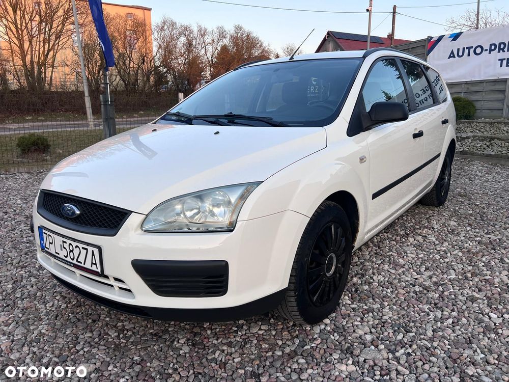 Ford Focus 1.4 Ambiente - 2