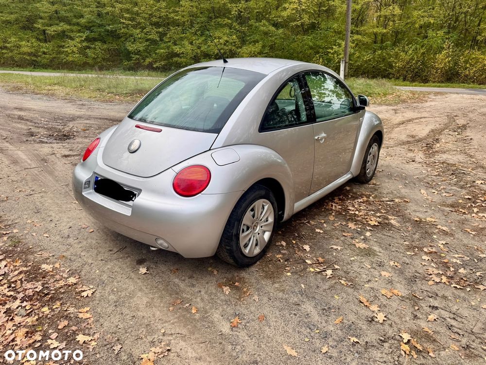 Volkswagen New Beetle 2.0 - 4