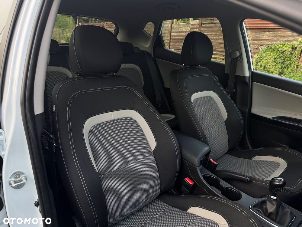Kia Ceed 1.4 CVVT ISG Dream Team Edition - 28