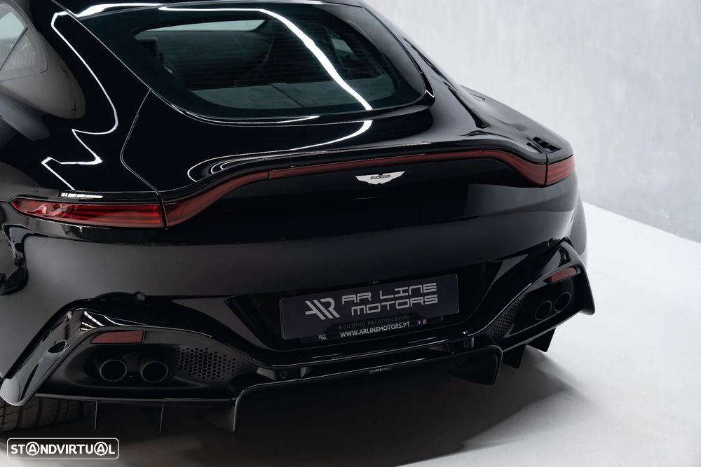 Aston Martin Vantage Coupe V8 - 14