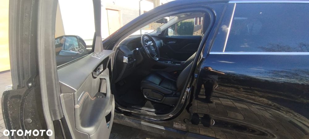 Jaguar F-Pace 2.0 i4D RWD Pure - 14