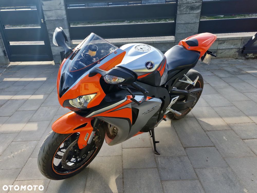 Honda CBR - 9