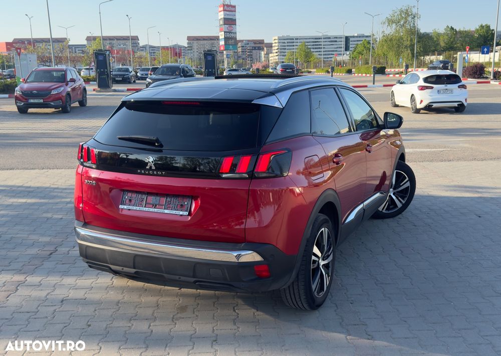 Peugeot 3008 1.2 PureTech Turbo S&S EAT8 Allure - 11