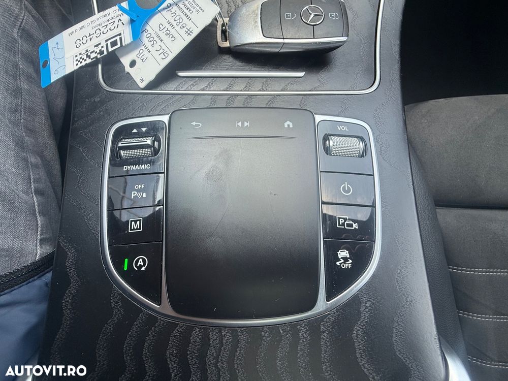 Mercedes-Benz GLC 300 d 4MATIC 9G-TRONIC AMG Line Plus - 25