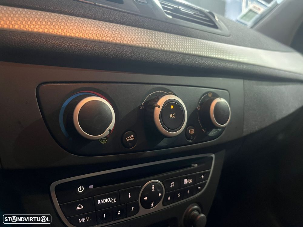 Renault Mégane Sport Tourer 1.5 dCi Dynamique - 14