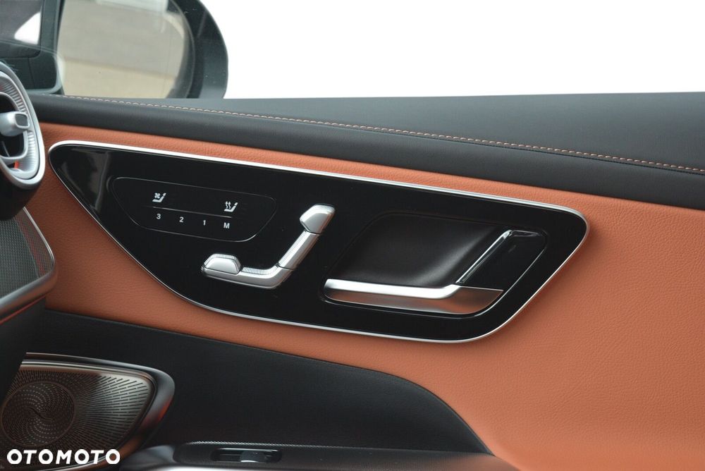 Mercedes-Benz GLC 300 mHEV 4-Matic AMG Line - 11