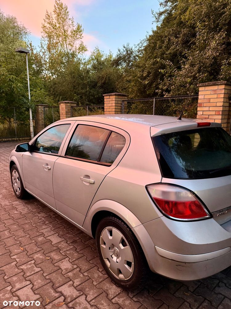 Opel Astra III 1.6 Cosmo - 4
