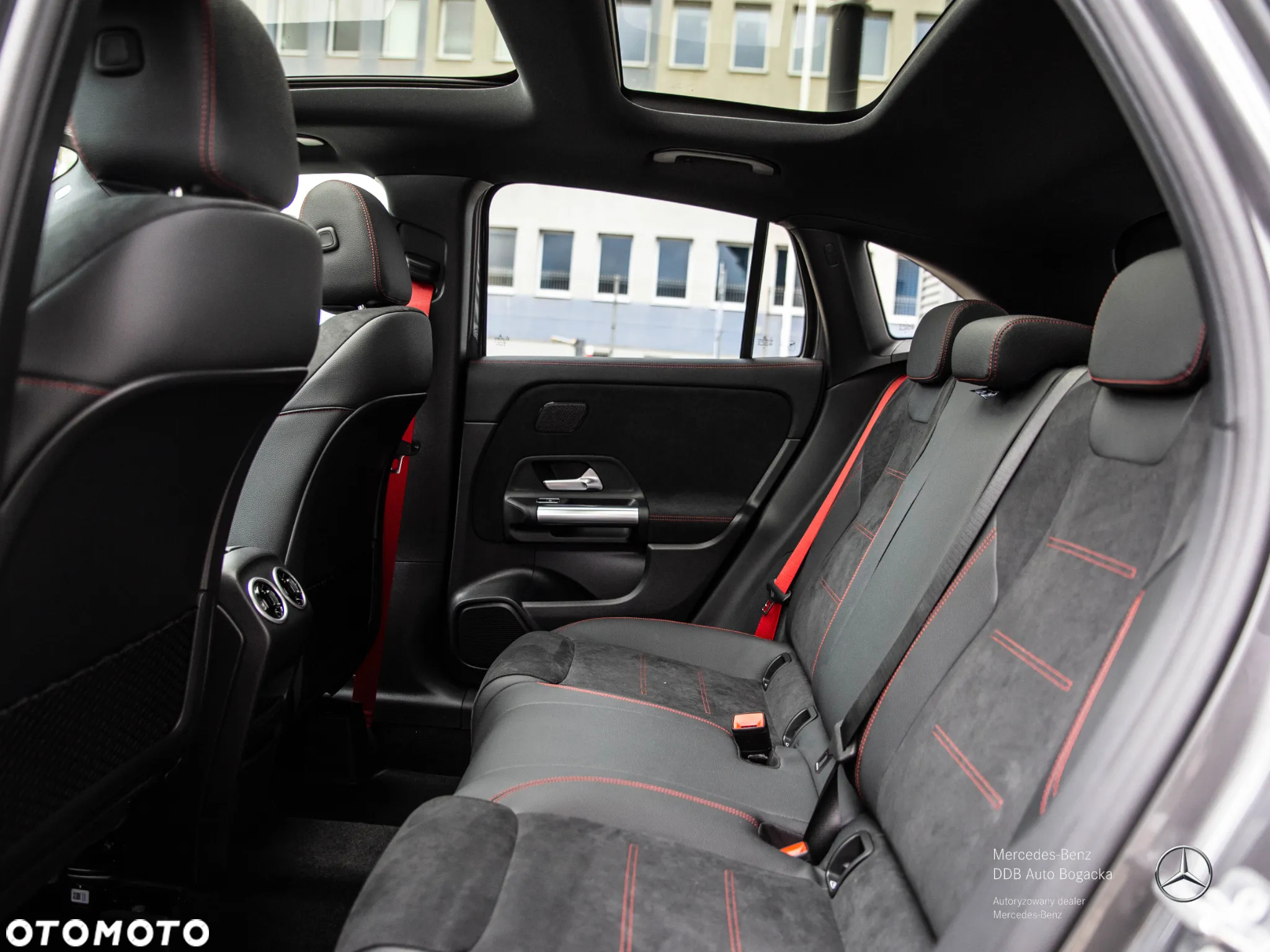 Mercedes-Benz GLA AMG 35 4-Matic - 12