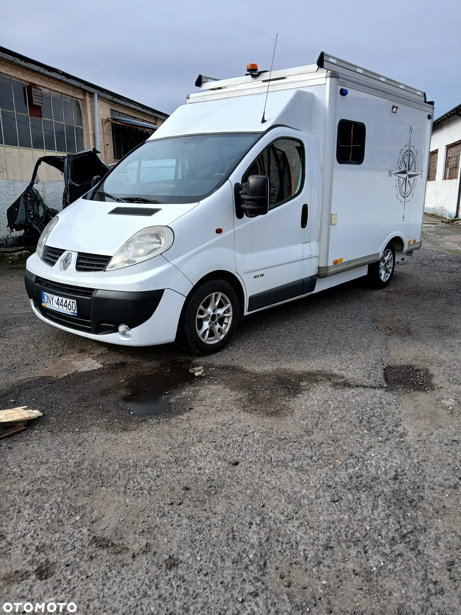 Renault TRAFIC - 2