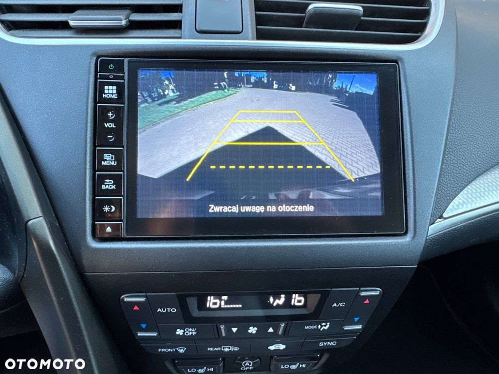 Honda Civic 1.8 i-VTEC Executive Black Edition - 24