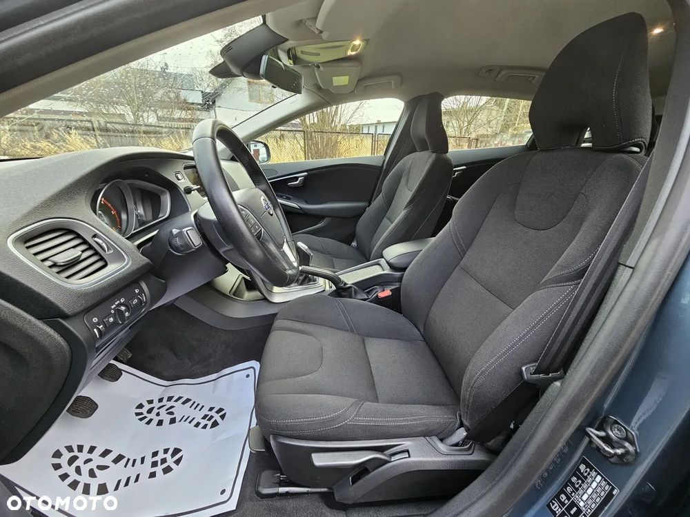Volvo V40 D2 - 15