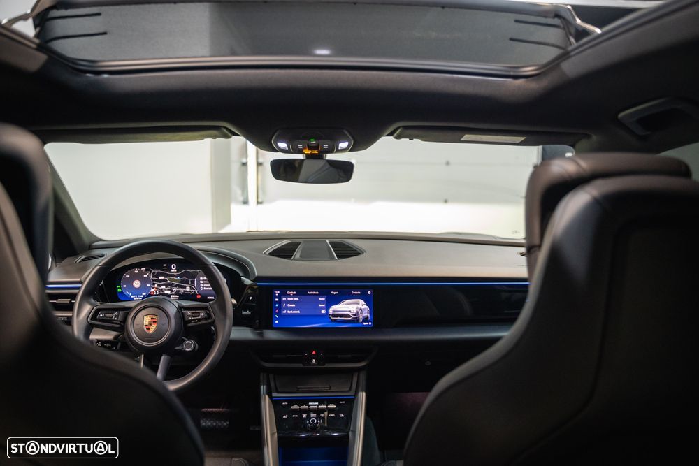 Porsche Macan Electric - 18