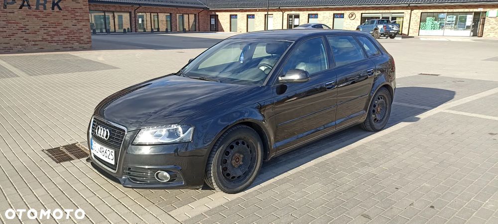 Audi A3 Sportback 1.6 TDI DPF S line Sportpaket - 3