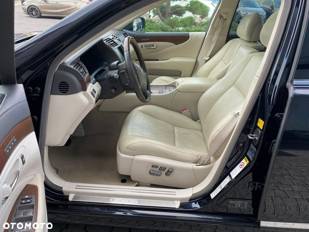 Lexus LS - 15