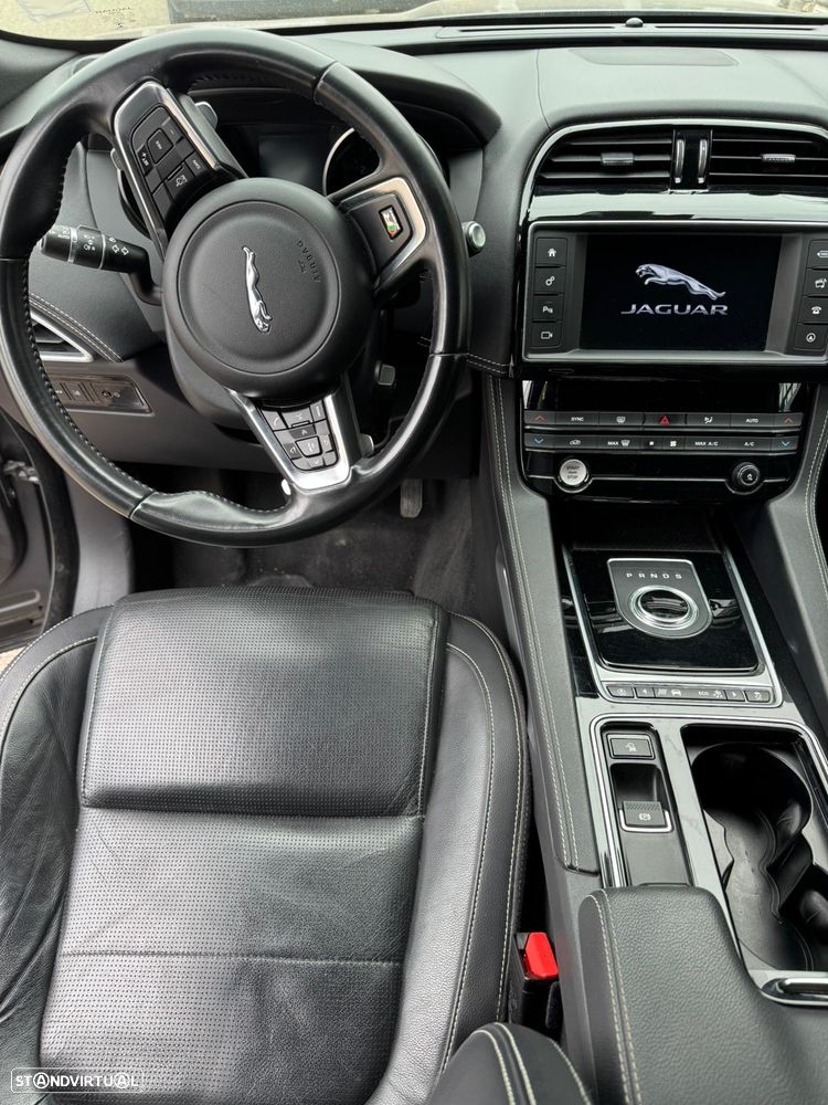 Jaguar F-Pace 2.0 i4D R-Sport AWD Aut. - 6