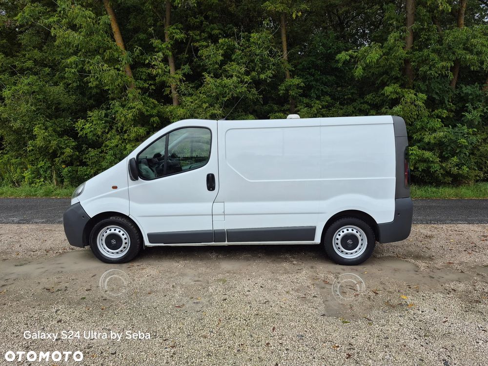 Opel Vivaro - 8