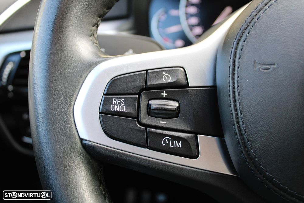 BMW 520 d Pack M - 35