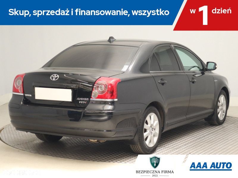 Toyota Avensis - 7