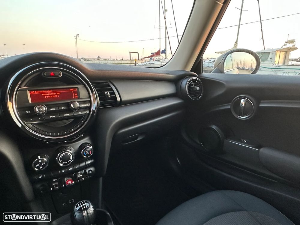 MINI 3 Portas One - 16