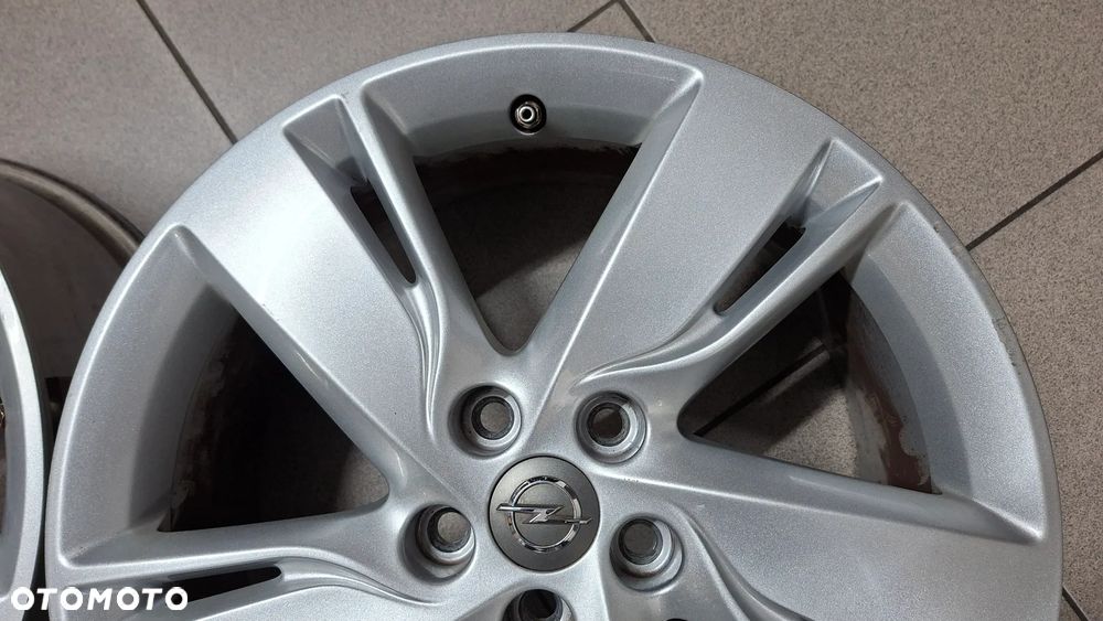 Felgi Aluminiowe 17 Opel Astra J 5x105 ET 42 - 10