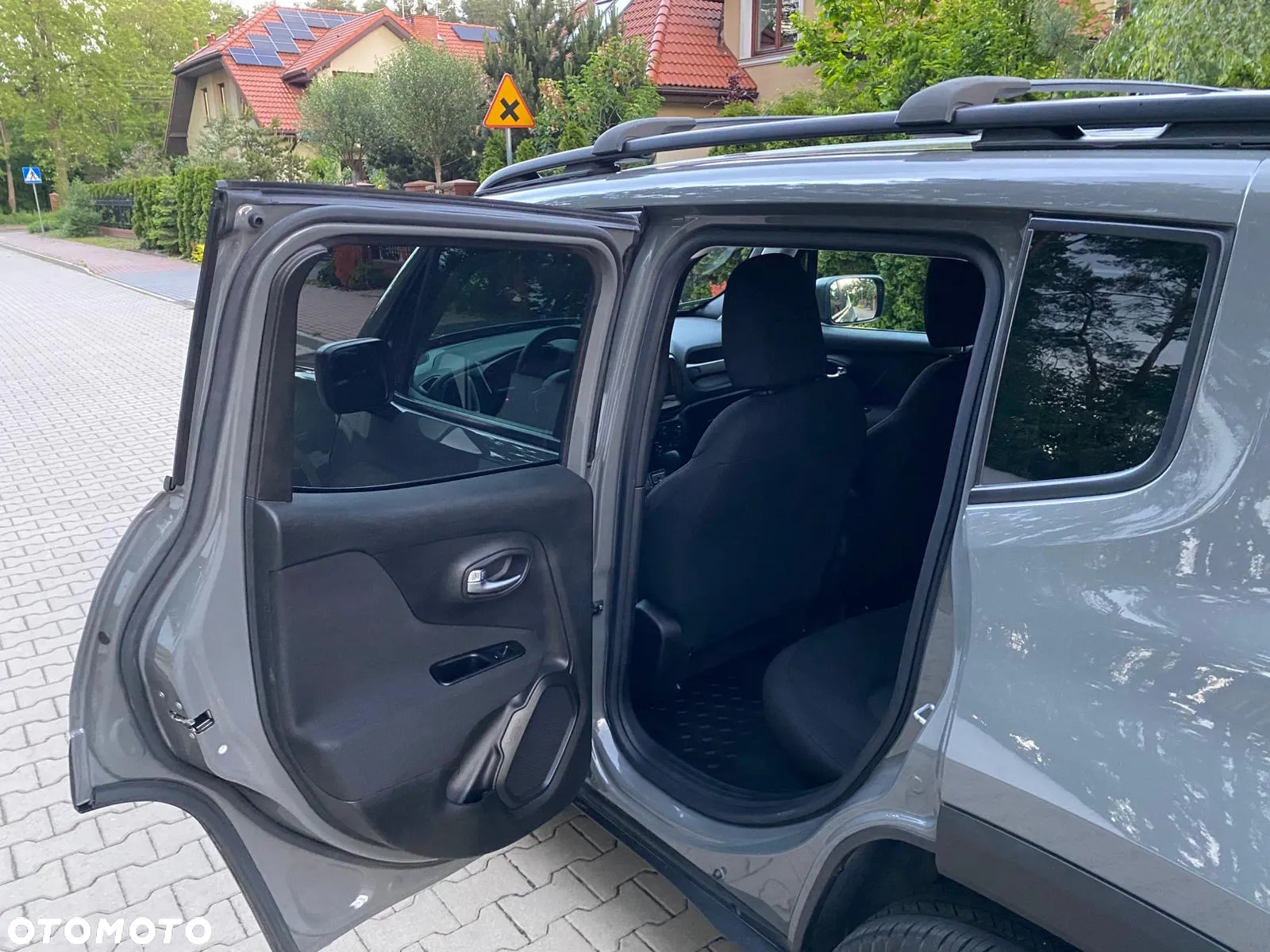 Jeep Renegade - 14