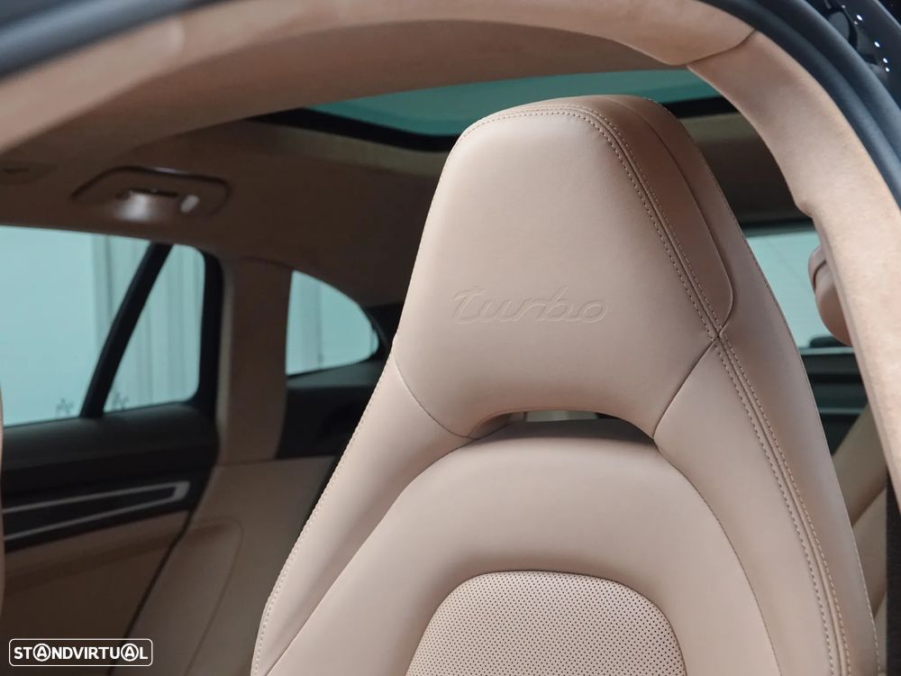 Porsche Panamera Sport Turismo Turbo - 33