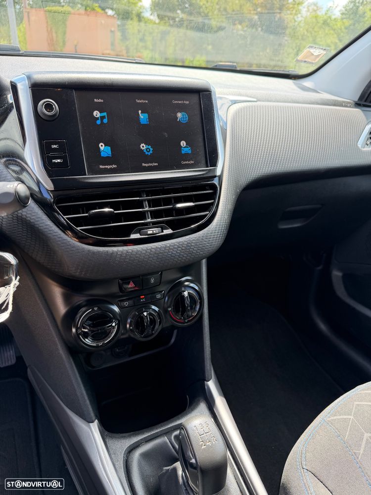 Peugeot 2008 1.2 PureTech Style - 10