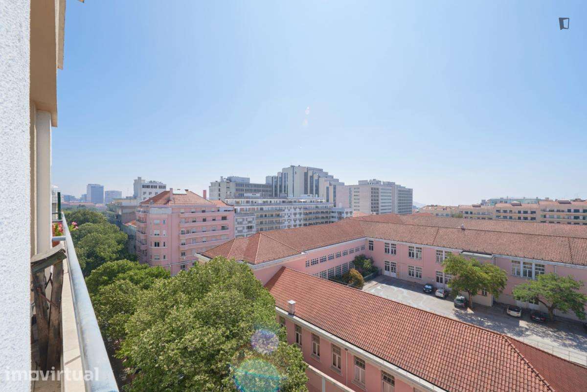 Quarto - localizado em Marquês de Pombal Lisbon - Grande imagem: 5/12