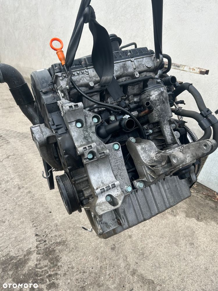 Silnik kompletny VW T5 1.9 TDI AXB 250 tys km - 1