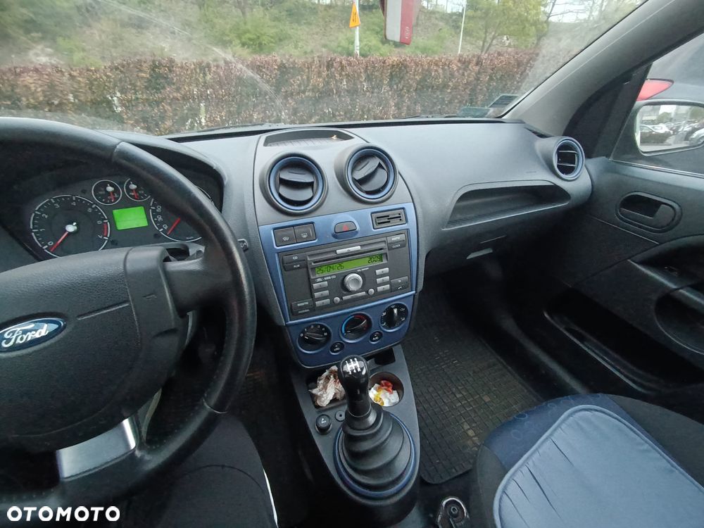 Ford Fiesta - 6