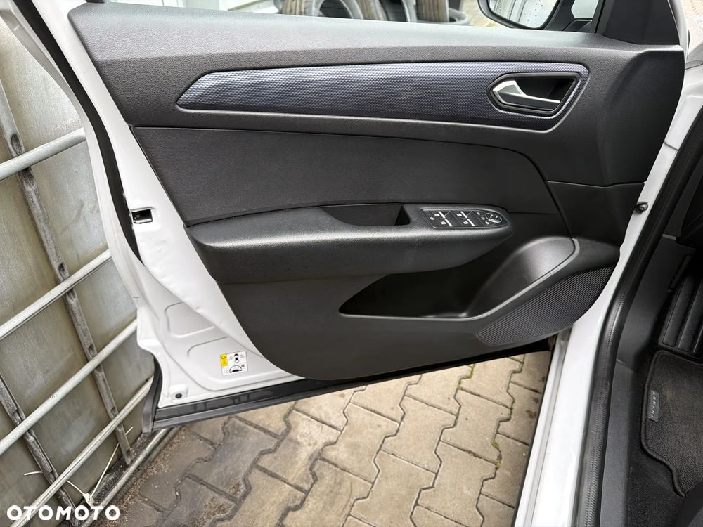 Renault Arkana 1.6 E-TECH Zen MMT - 22