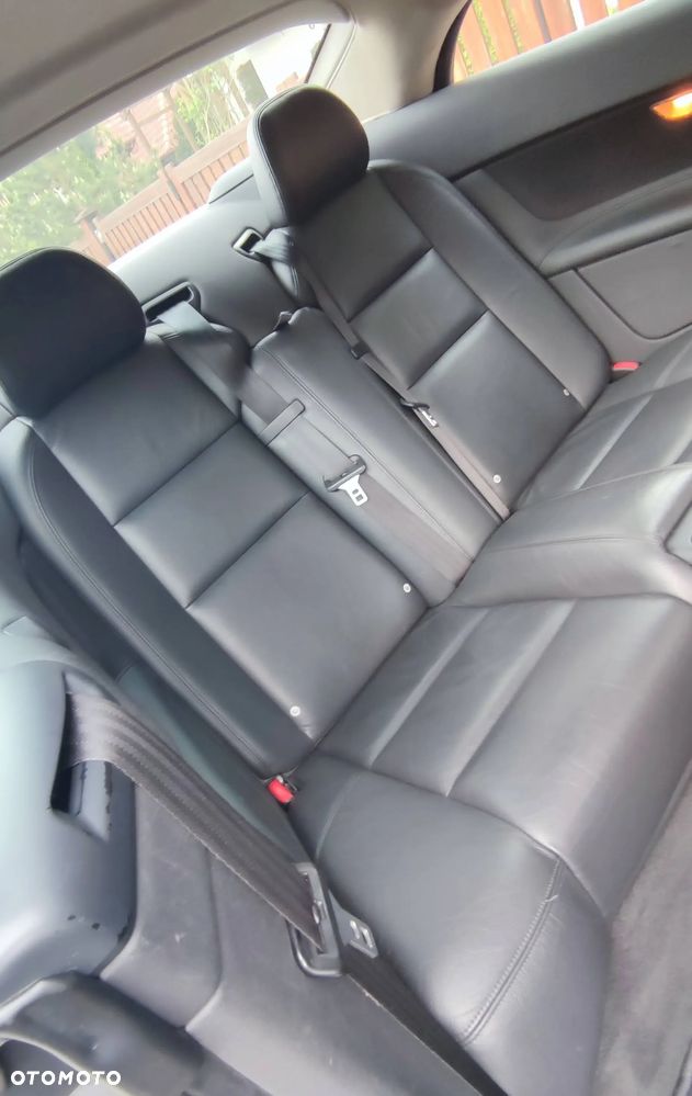Volvo C70 2.4 - 17