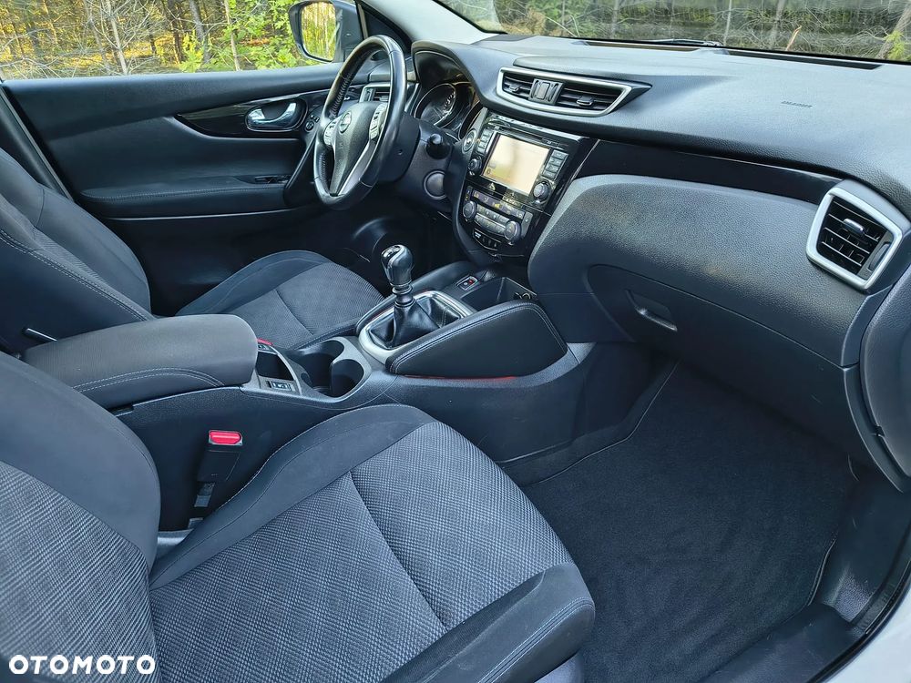 Nissan Qashqai 1.6 DIG-T N-Connecta - 11