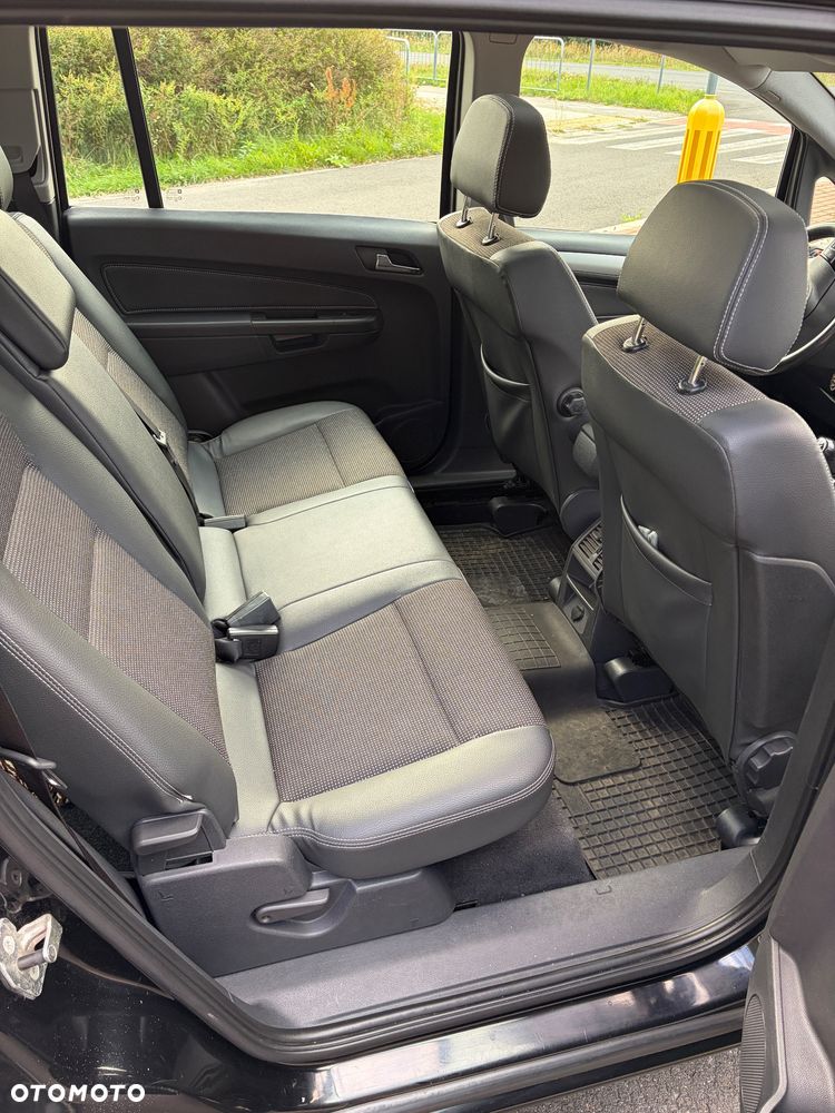 Opel Zafira - 8