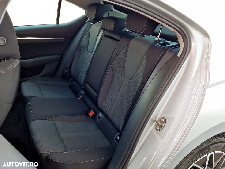 Skoda Octavia 2.0 TDI DSG Style - 16