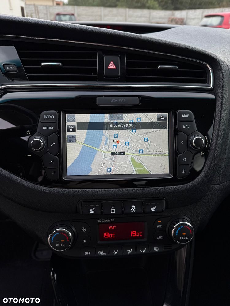 Kia Ceed 1.4 CVVT Dream Team Edition - 17