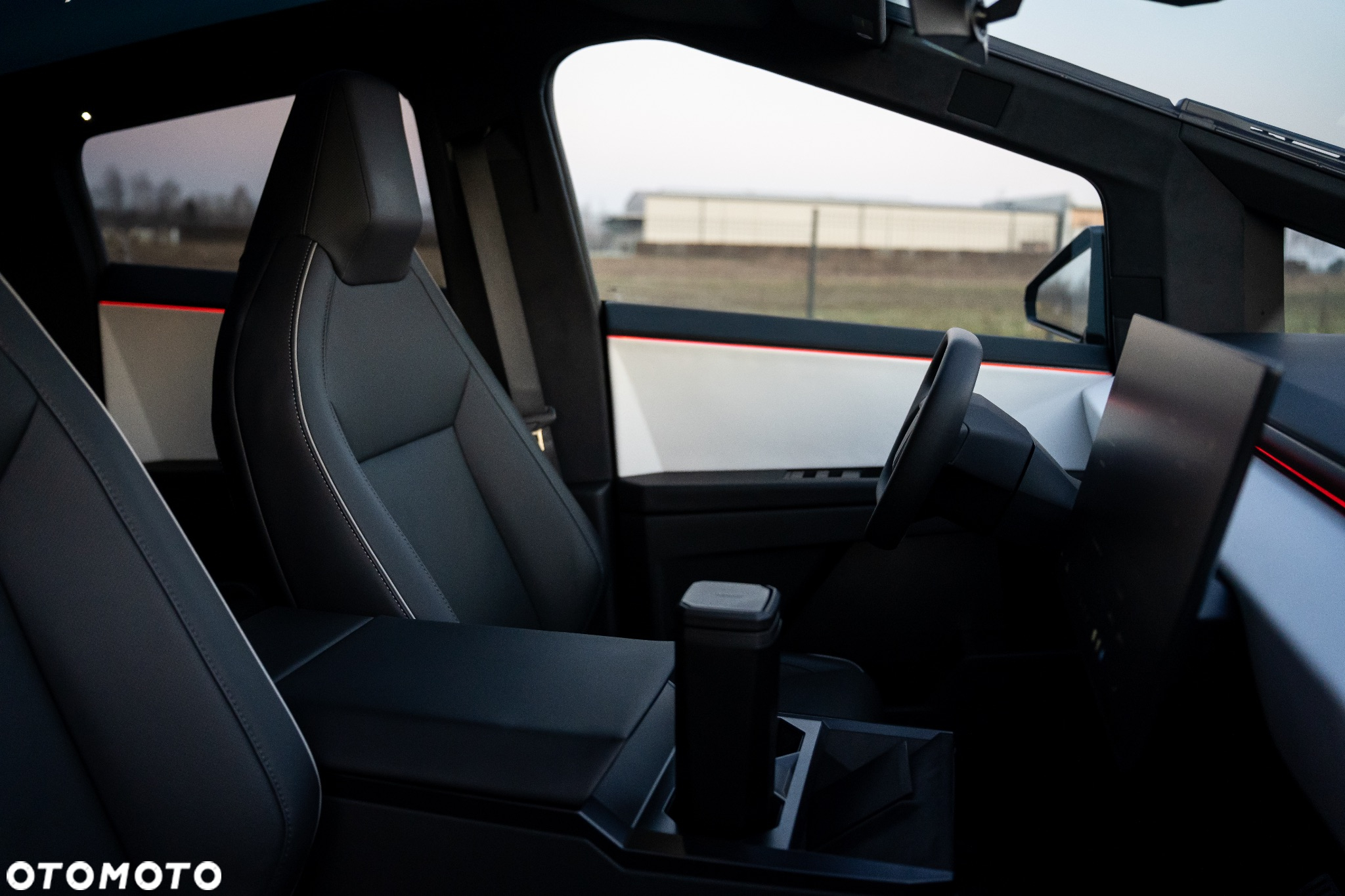 Tesla Cybertruck - 37