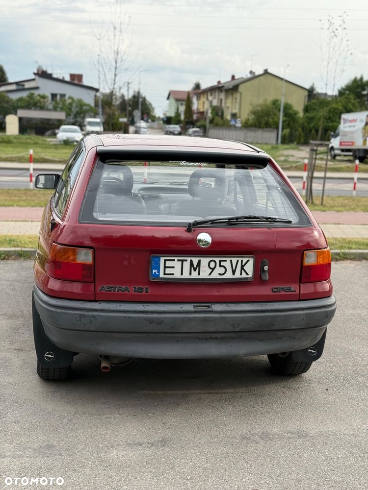 Opel Astra 1.6 GL - 5