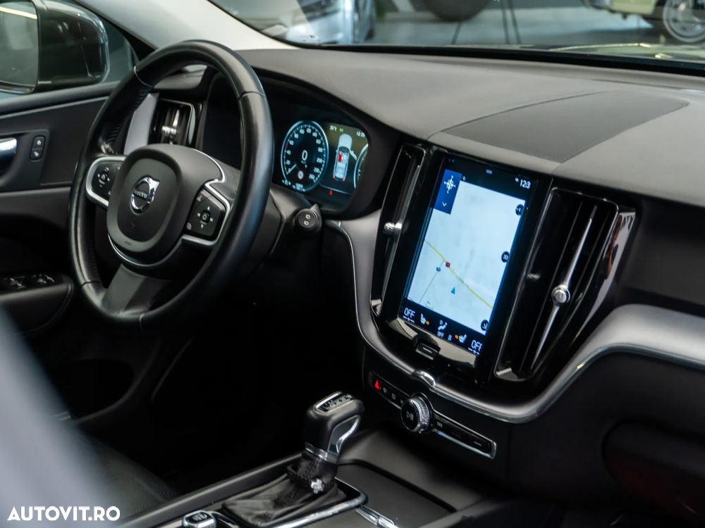 Volvo XC 60 D4 AWD Geartronic Momentum - 37