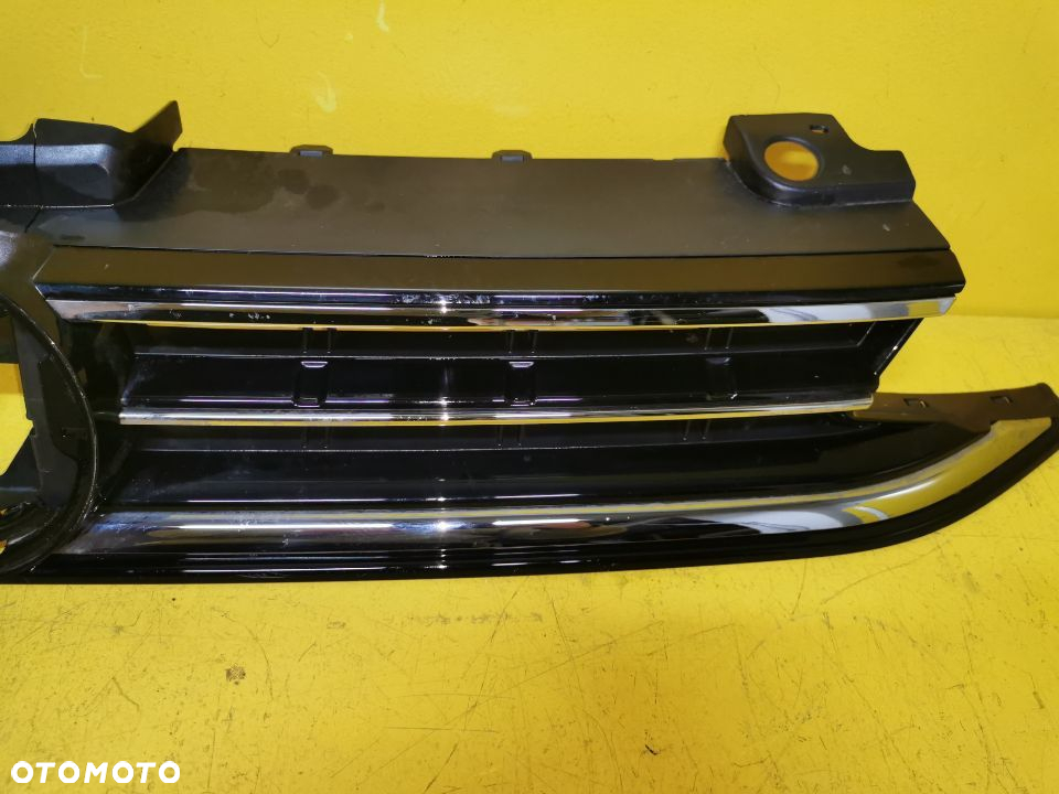 VW SPORTSVAN LIFT GRILL ATRAPA 510853653M - 6